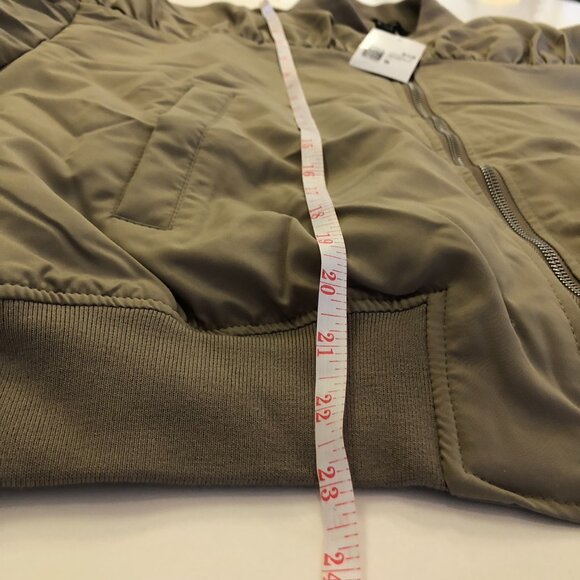 Forever 21 Ruched Bomber Jacket Zip Up Size S Light Olive 2 Pockets Short Length - Picture 13 of 14